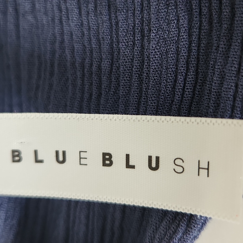 Blueblush 4/$10 - Picture 3 of 4